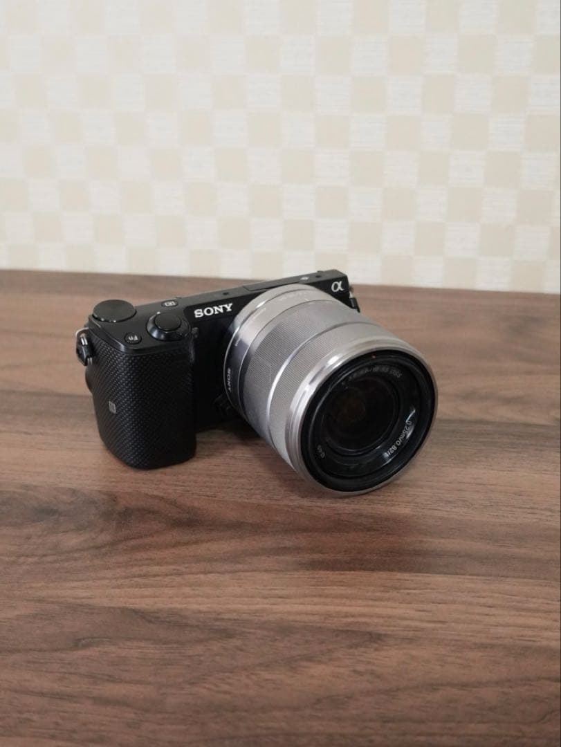 ソニー NEX-5T｜自撮りOK・スマホ転送・ミラーレス一眼｜傷汚れあり