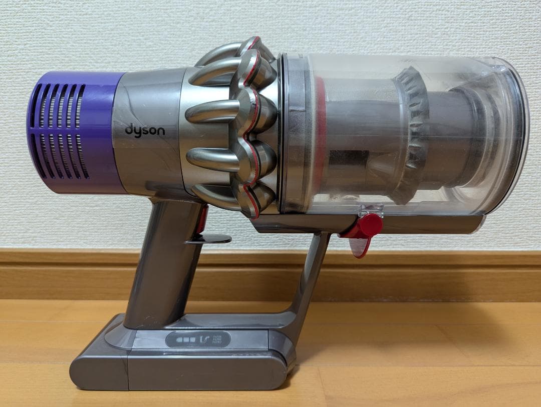 ジャンク品 ダイソン Dyson Cyclone V10 Fluffy SV12
