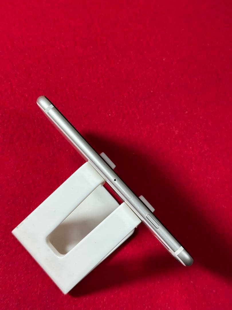 【4138】iPhone SE3第3世代スターライト 128GB simフリー