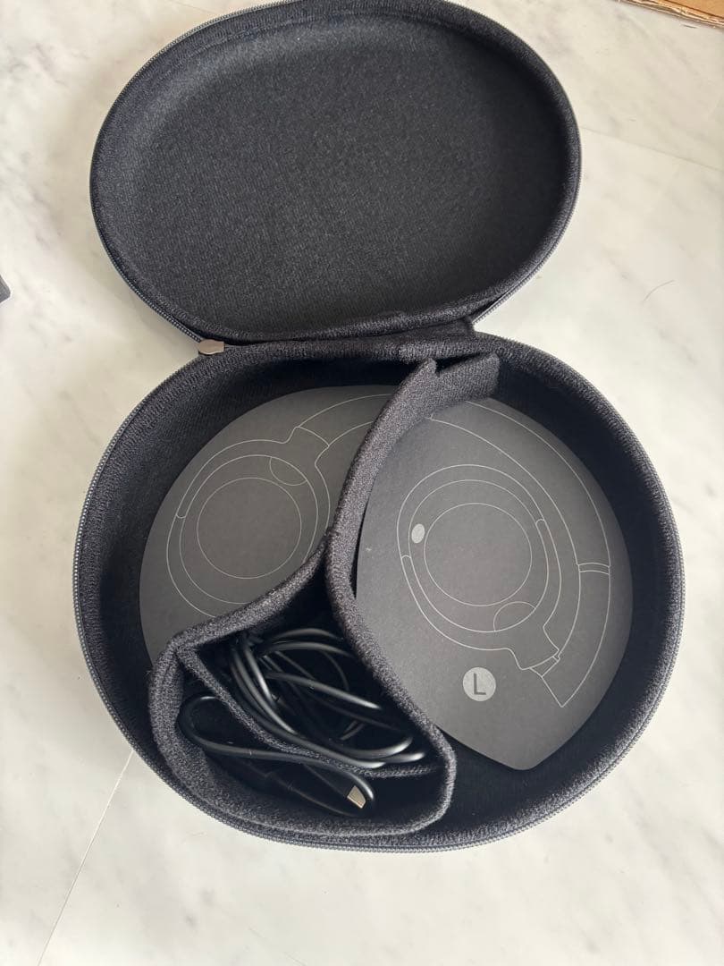 SONY ULT ワイヤレスヘッドホン(ヘッドホンスタンド付き)