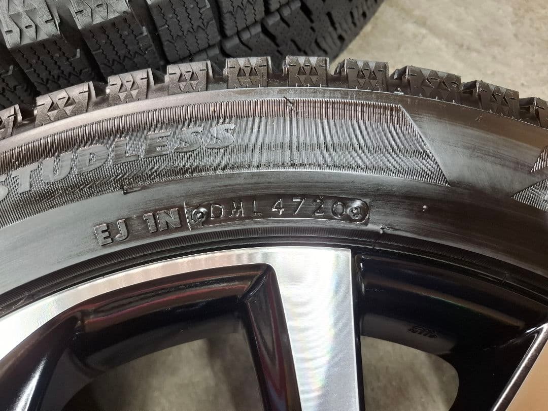 【ほぼ新品】トヨタ CH-R 純正 ホイールタイヤ ブリヂストン スタッドレス