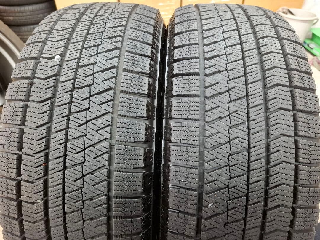 【ほぼ新品】トヨタ CH-R 純正 ホイールタイヤ ブリヂストン スタッドレス