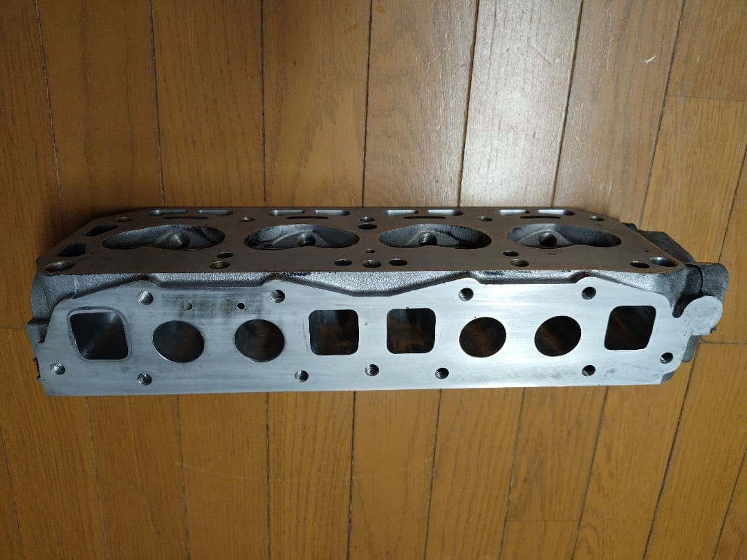 サニートラック　A12型エンジン　ヘッドブロック