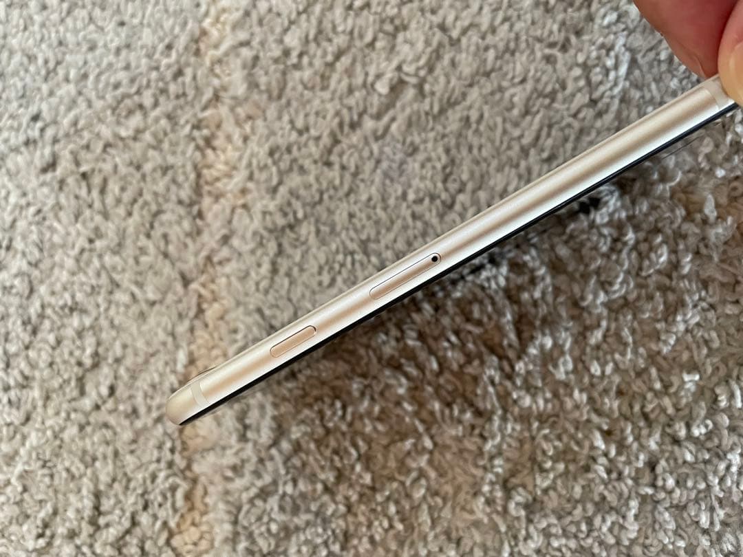 美品iPhone SE 第3世代 64GB simフリー スターライト