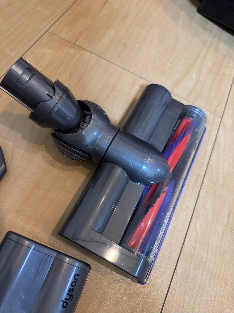 Dyson DC62 コードレスクリーナー