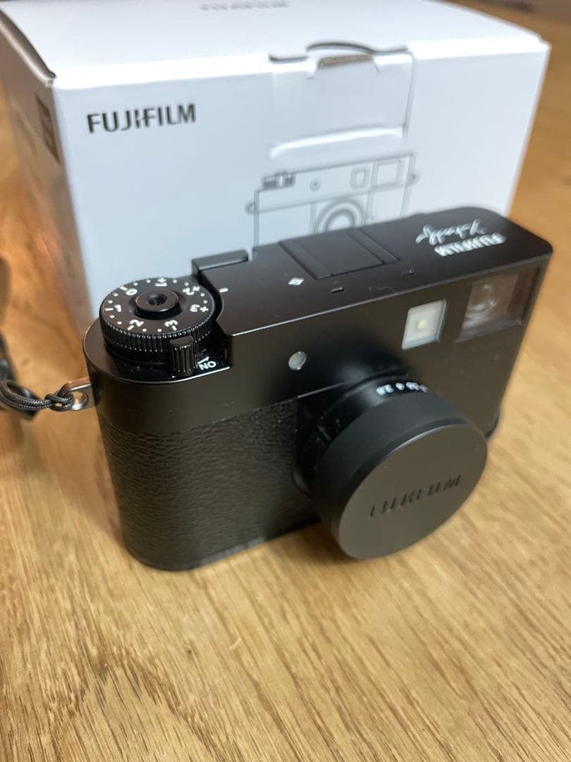 【美品、保証2年】Fujifilm x-half ブラック