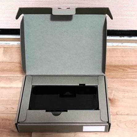 【ほぼ新品】docomo F-53E らくらくスマートフォン本体 ネイビー