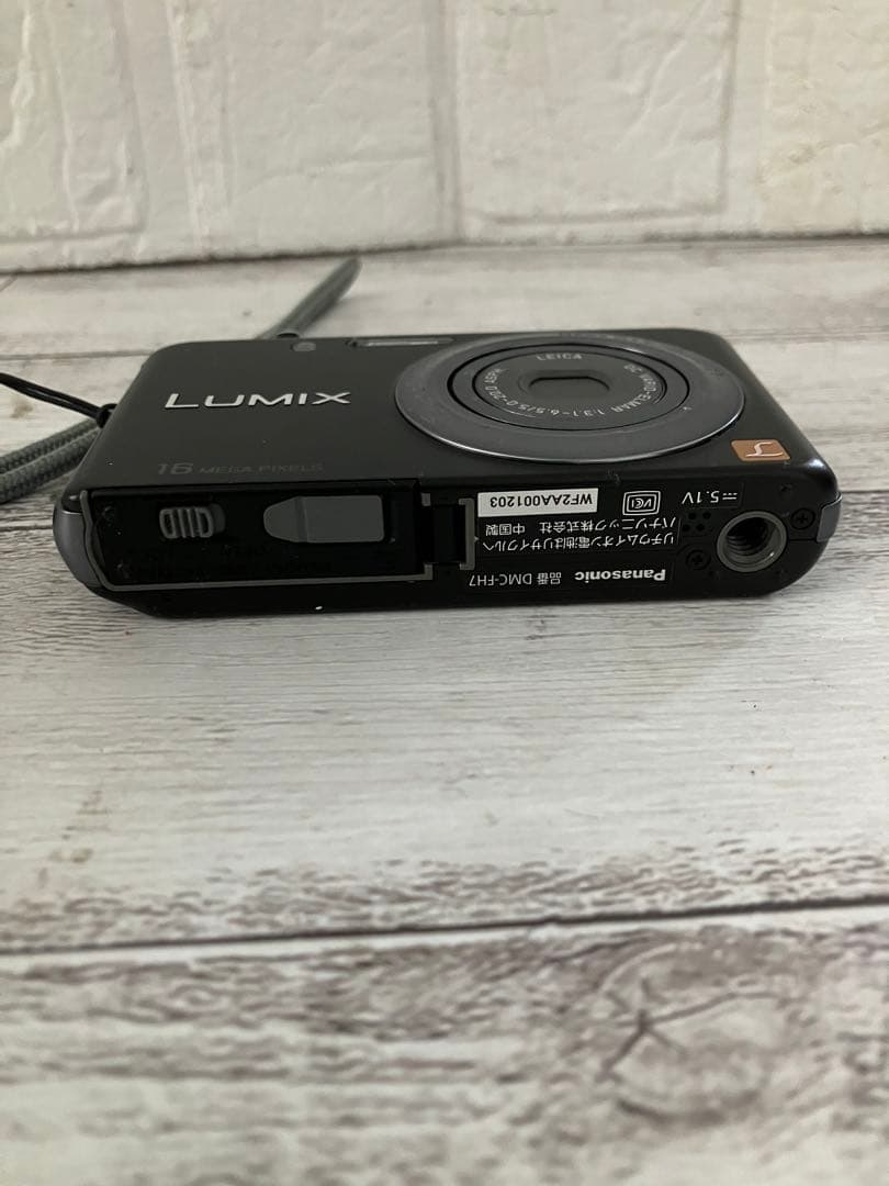 Panasonic DMC-FH7 LUMIXコンパクトデジタルカメラ