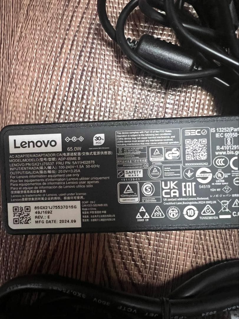 中古　LENOVO IdeaPad Slim 3 82XM 15.6インチ