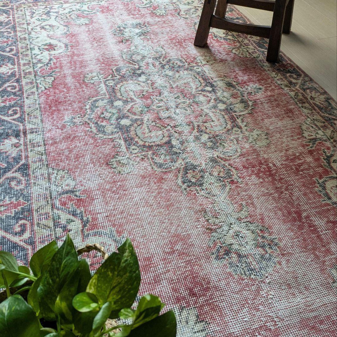 101×200 擦れた赤メダリオン　トルコヴィンテージラグ