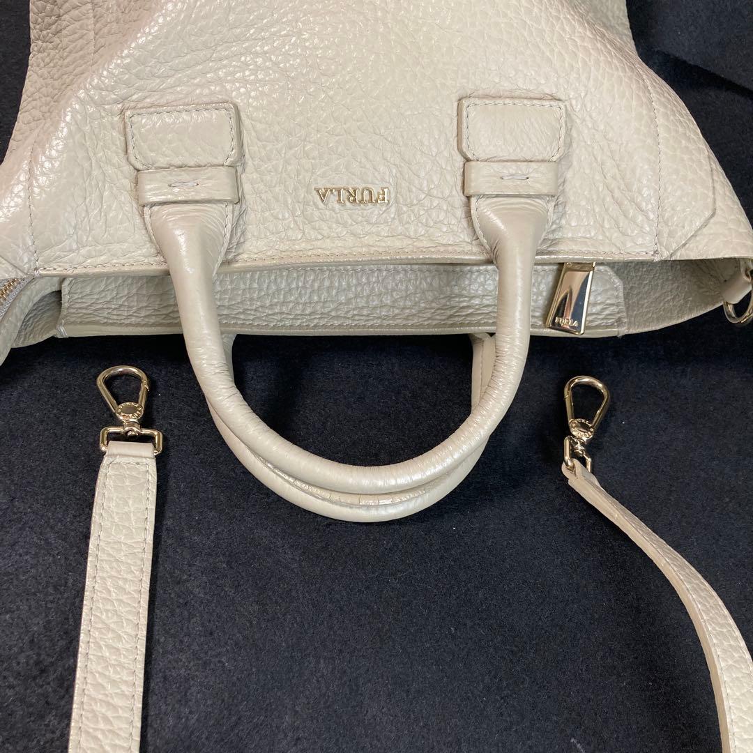 美品　フルラ　カプリッチョS 2wayバッグ　シボ革　グレージュ　イタリア製