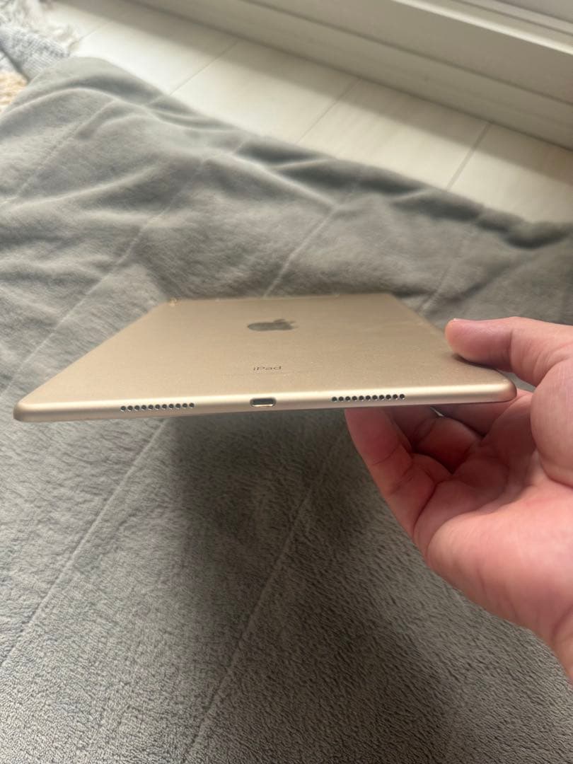 Apple iPadpro (10.5インチ) ゴールド　256G