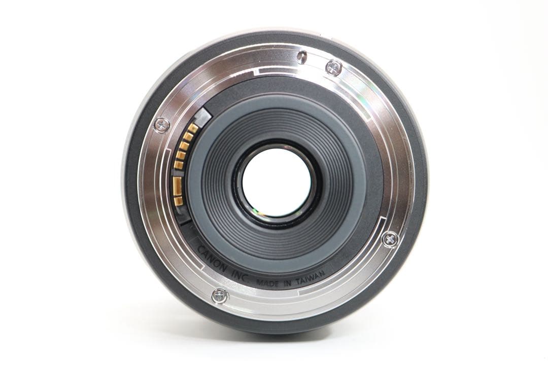 新品級 【Canon EF-S 18-135mm IS USM】 EFレンズ