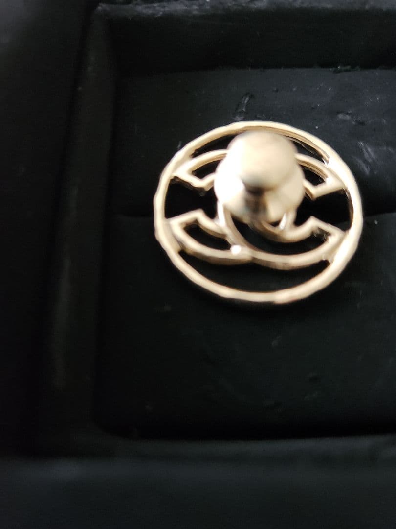 シャネル　ピンブローチ　男性にもOK　本物正規品