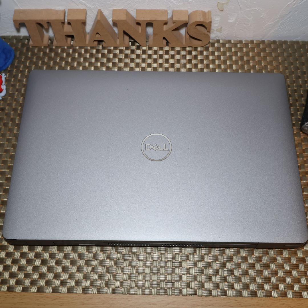 小型＆軽量Win11公式対応11世代Corei7/メ16G/SSD/無線/カメラ