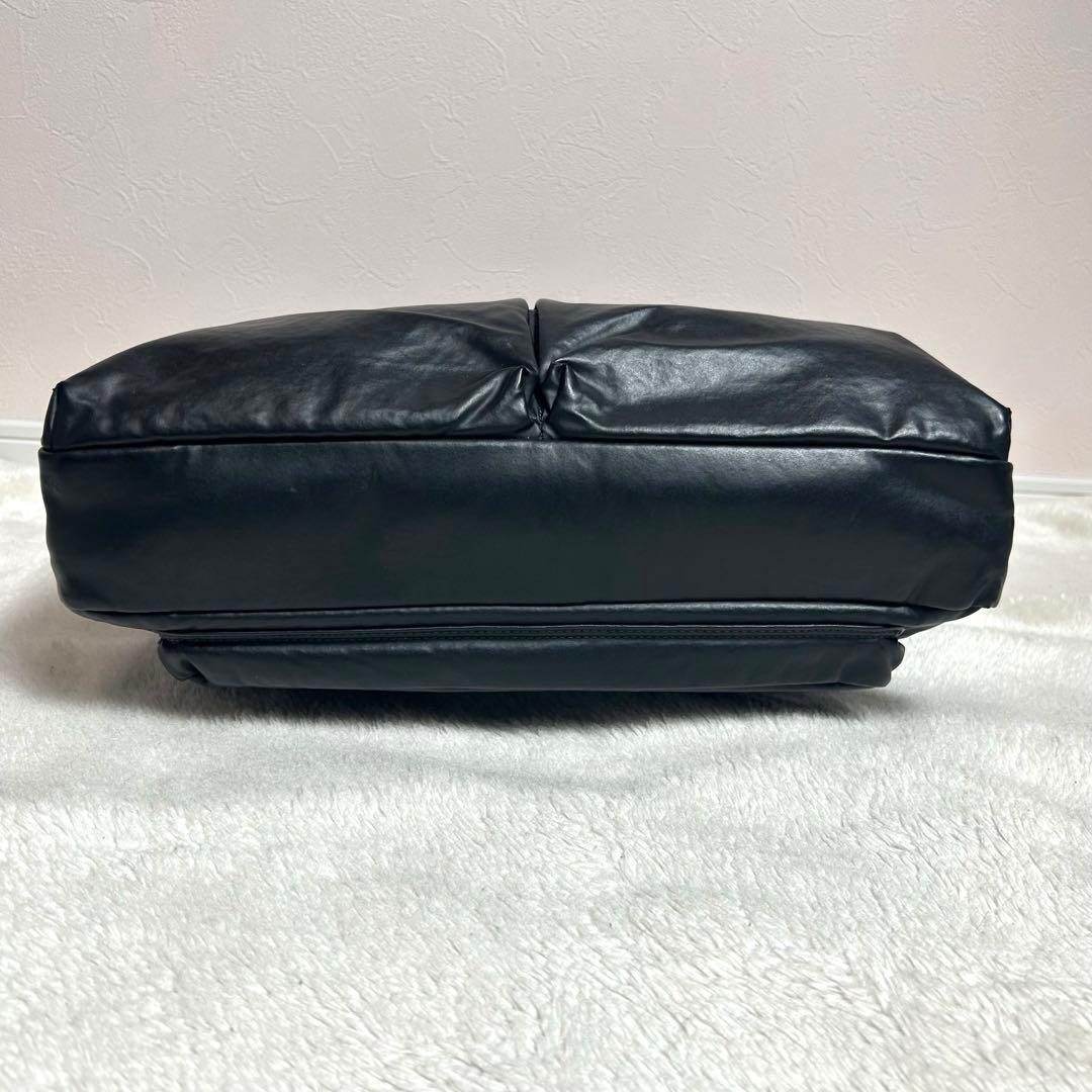 ジャンポールゴルチエ　ブリーフケース　ブラック　A4可　大容量