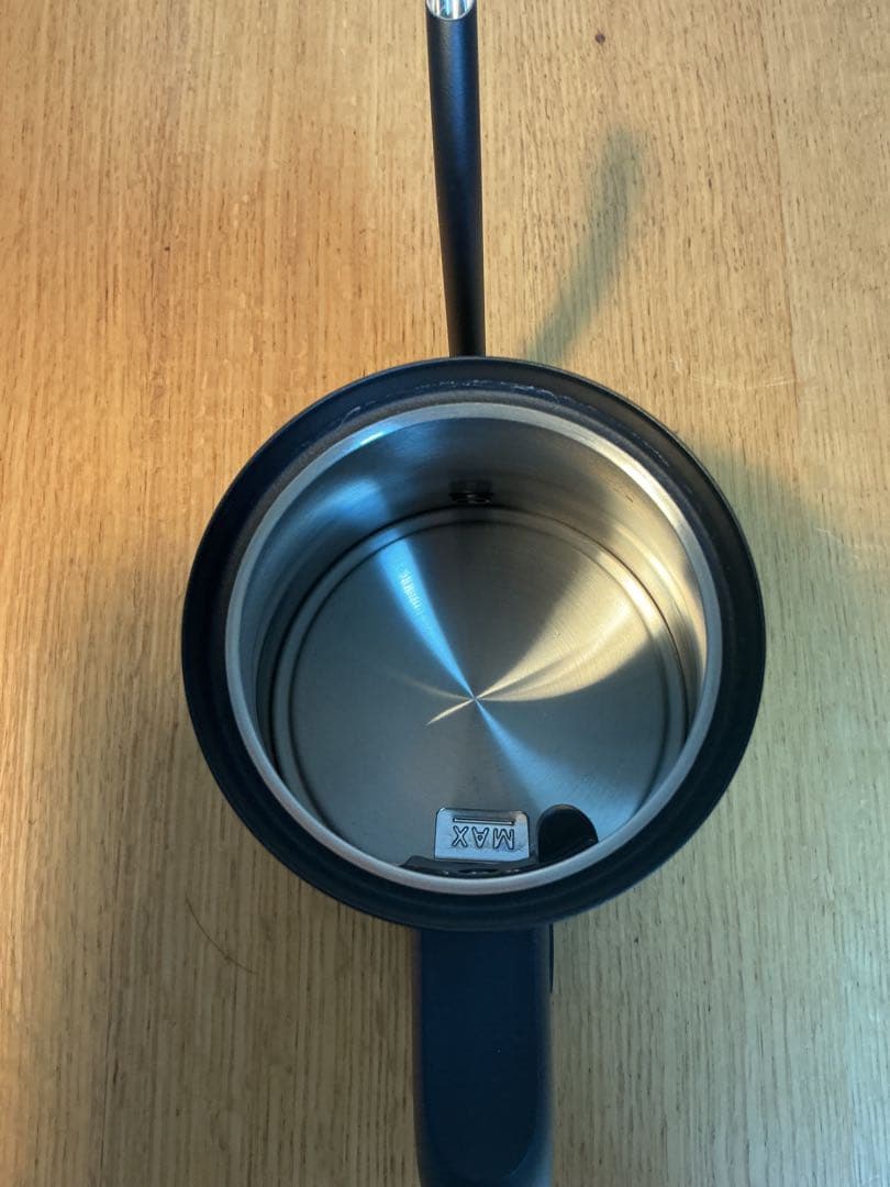 ☆オシャレ！バルミューダ電気ケトル　The PotK07A-BK超美品　送料無料