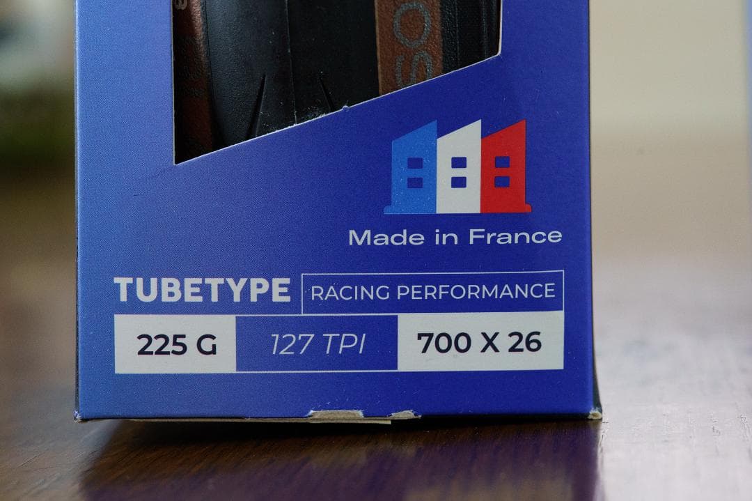 【新品2本】Hutchinson BLACK BIRD 700×26C CL