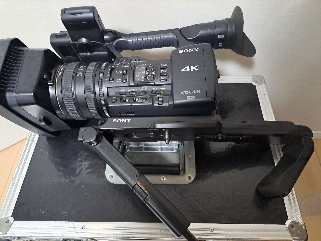 ソニー 4K ビデオカメラ プロ(業務用)