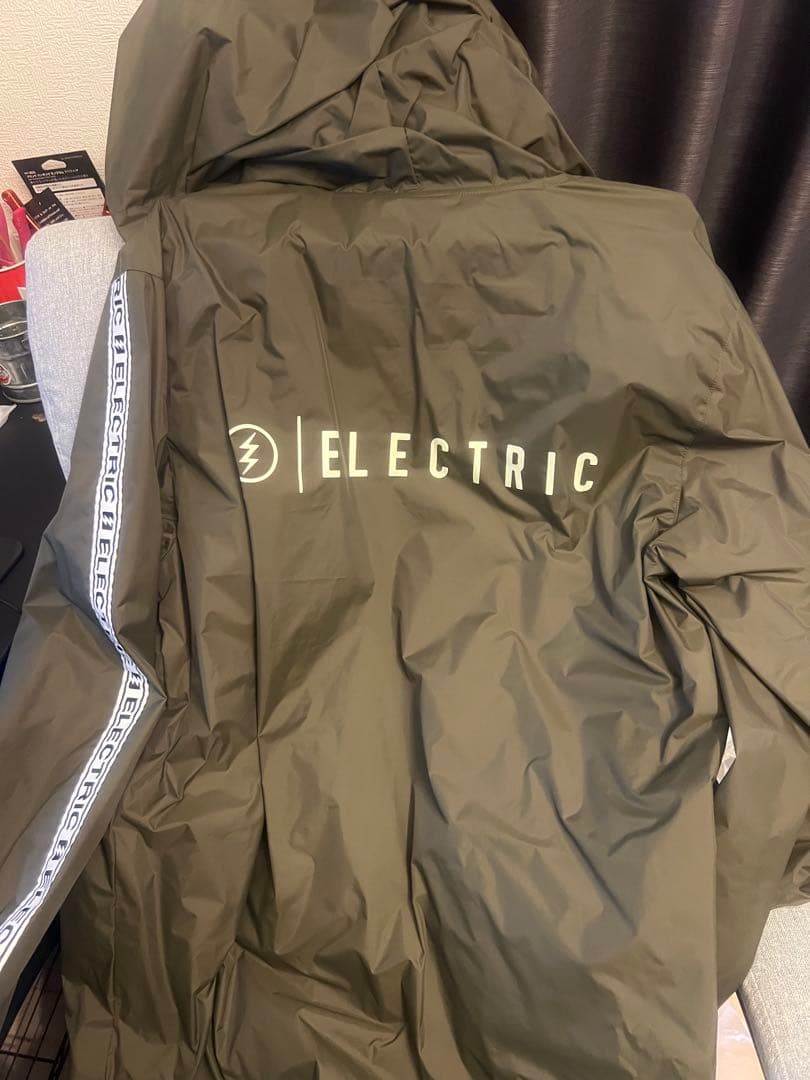 Electric アウター