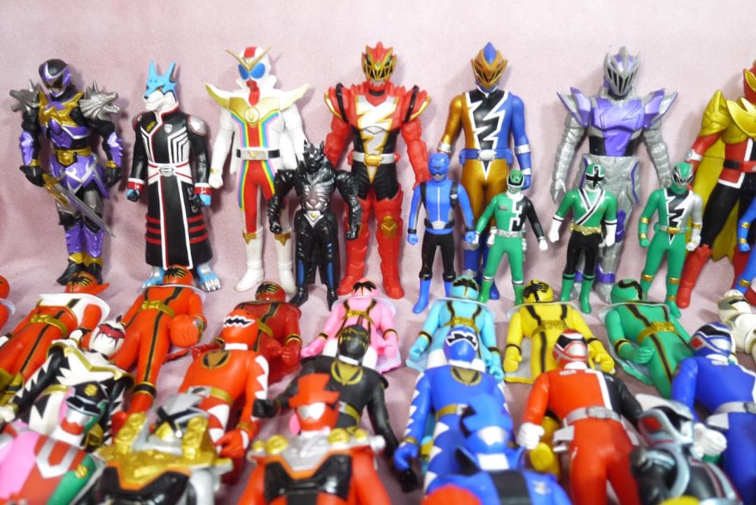 スーパー戦隊シリーズ　ソフビヒーロー　など　180体