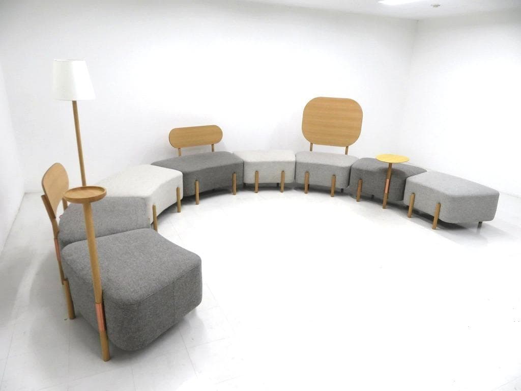 展示品　カリモク　ドラドラ　北欧　オーク材　ソファ サイドテーブル付き　店舗什器