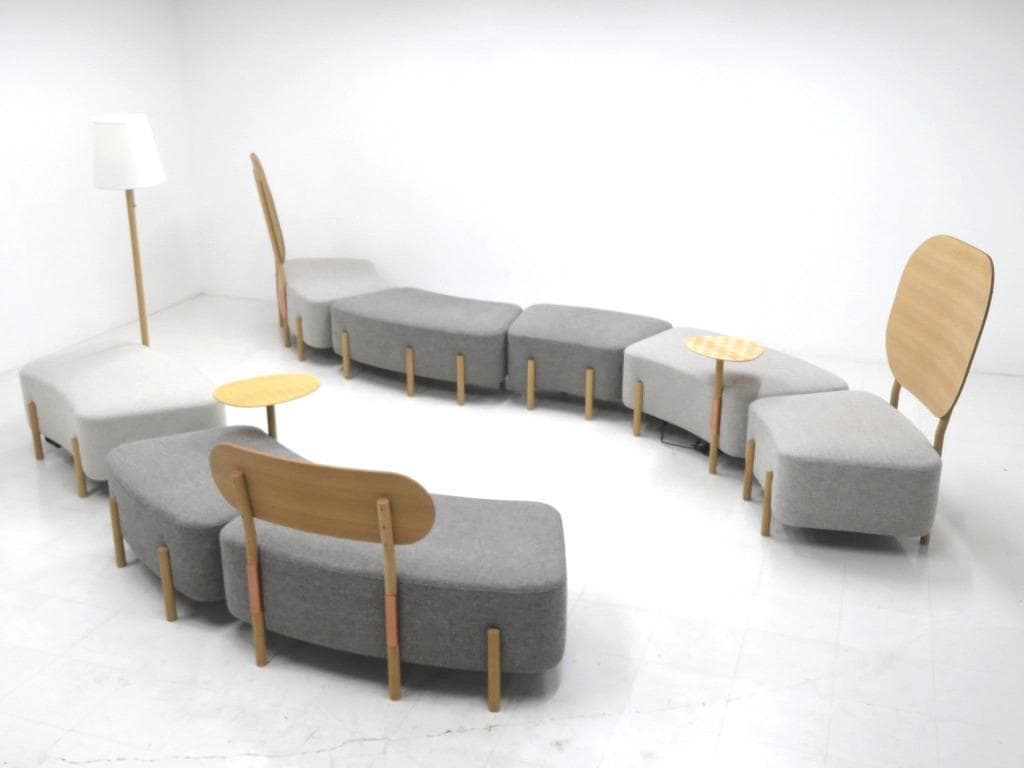 展示品　カリモク　ドラドラ　北欧　オーク材　ソファ サイドテーブル付き　店舗什器