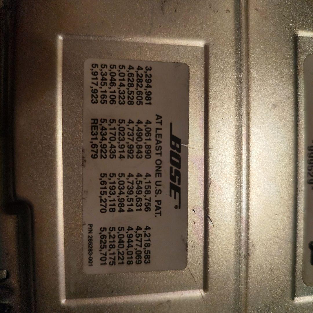 キャデラック エスカレード　Bose アンプ　 No 25939529