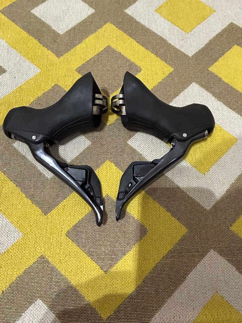 SHIMANO R8000系ULTEGRA Di2セット　油圧ブレーキ