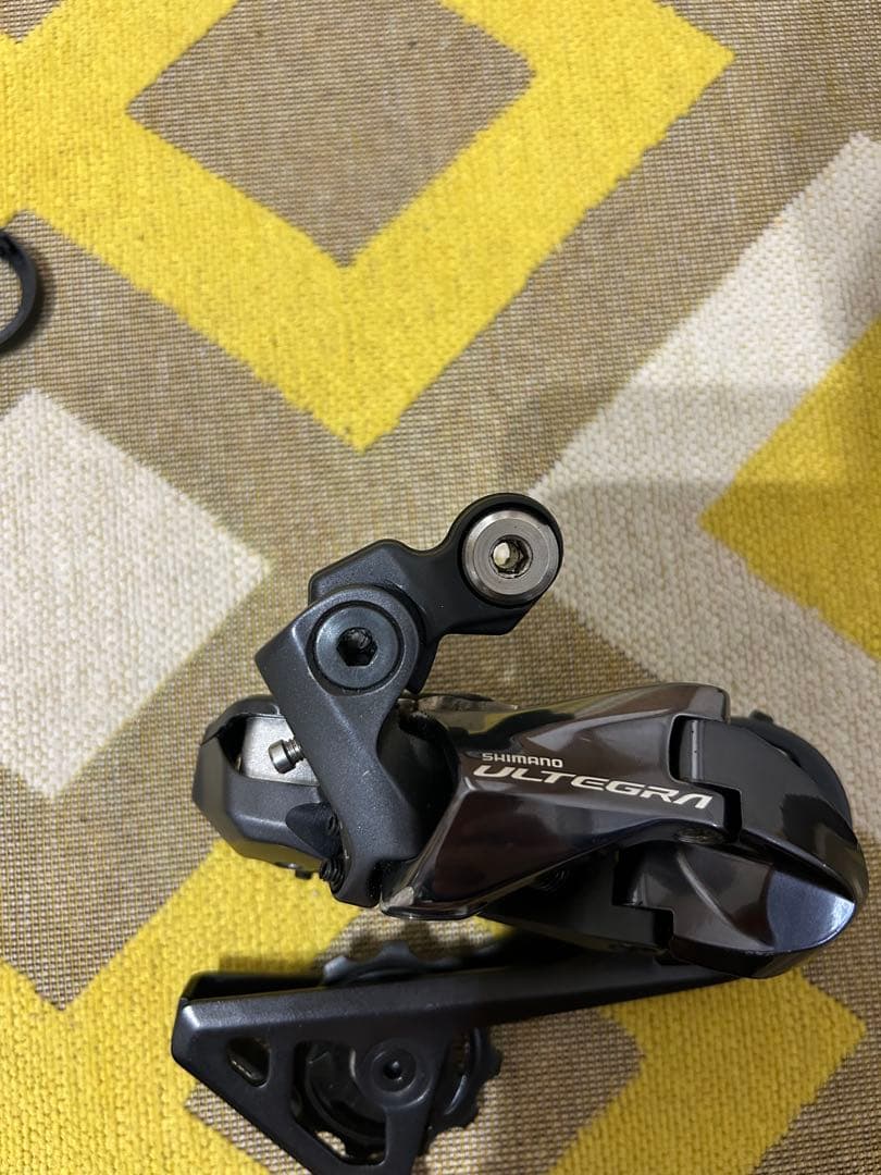 SHIMANO R8000系ULTEGRA Di2セット　油圧ブレーキ