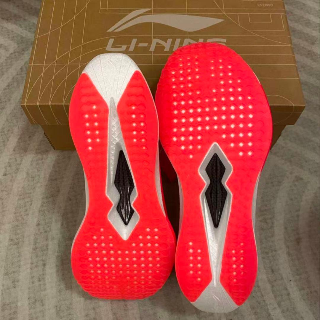 LI−NING FEIDIAN 6 CHALLENGER リーニン ランニング