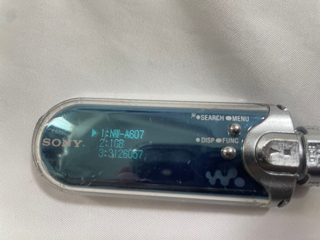 ⑤ ジャンク　WALKMAN ソニー NW-A607 1GB ウォークマン