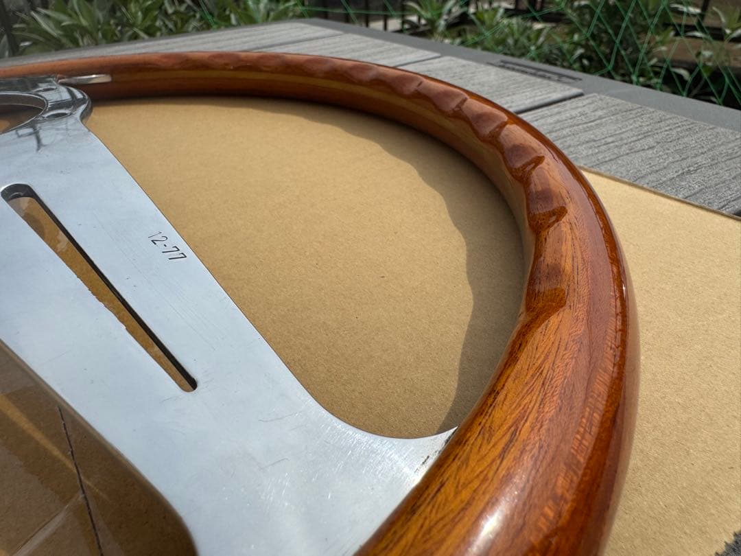 ゆ*ん様 ナルディ　ウッドステアリング　ハンドル