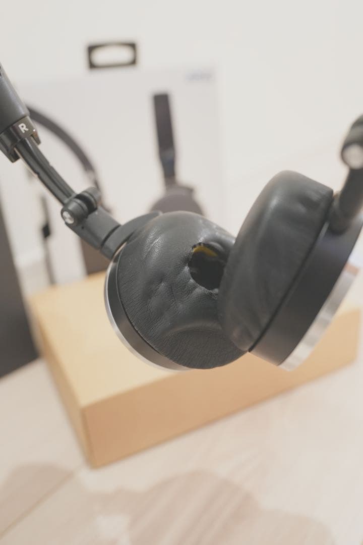 AKG N60 ノイズキャンセリングヘッドフォン ブラック