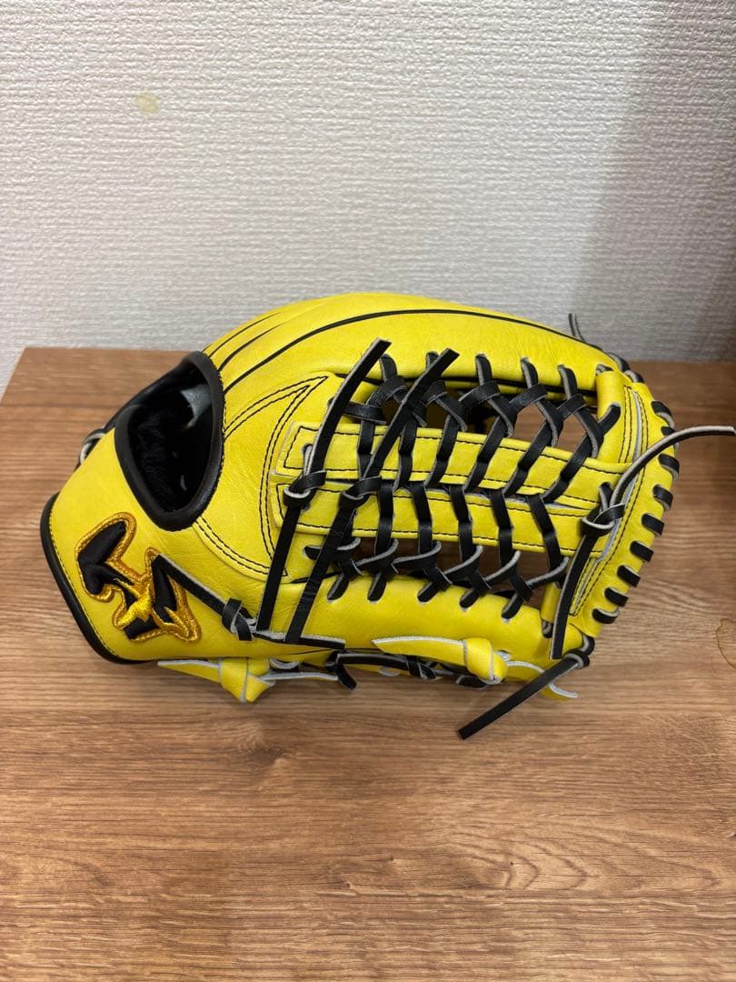 ゆ*ー様 【新品】ワールドペガサス硬式軟式兼用　内野手用　キムハソンモデル　値下