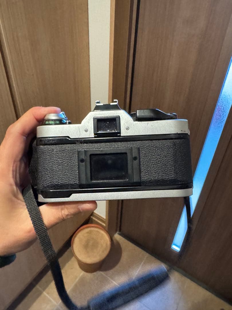 一眼レフカメラ　Canon AE-1 シルバー