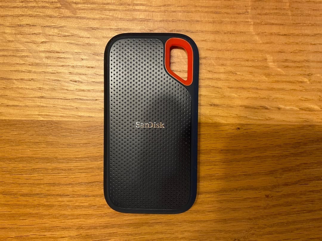 SanDisk SSD 外付け 8TB 読出最大1050MB/秒