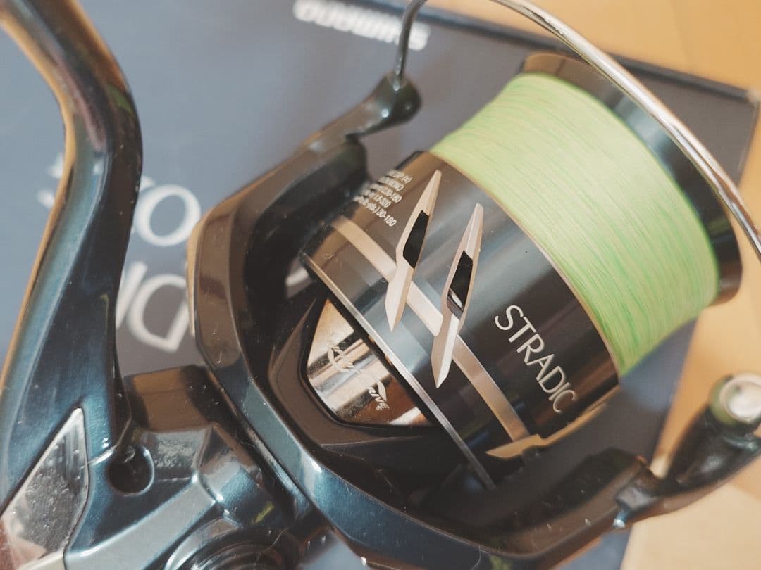 美品★SHIMANO 24 STRADIC SW 4000XG スピニングリール