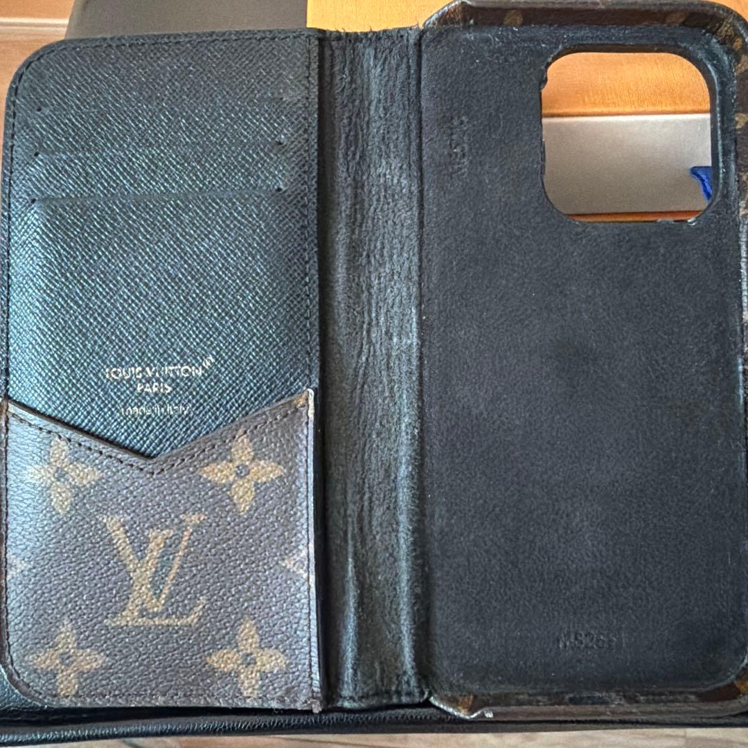 ルイヴィトン iPhone15 Pro ケース 手帳型 モノグラム 箱あり正規品