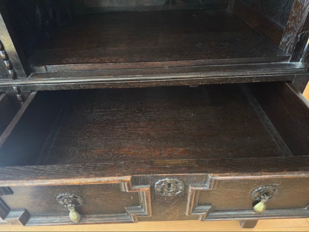 【アンティーク家具】イギリス　キャビネット・サイドボード　ビンテージ