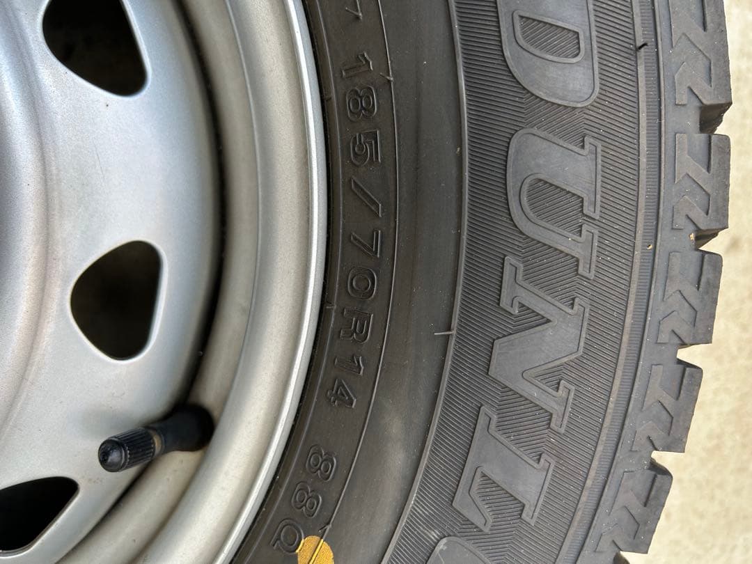 185/70R14 スタッドレスホイール4本 1シーズン使用　21年製　値下げ