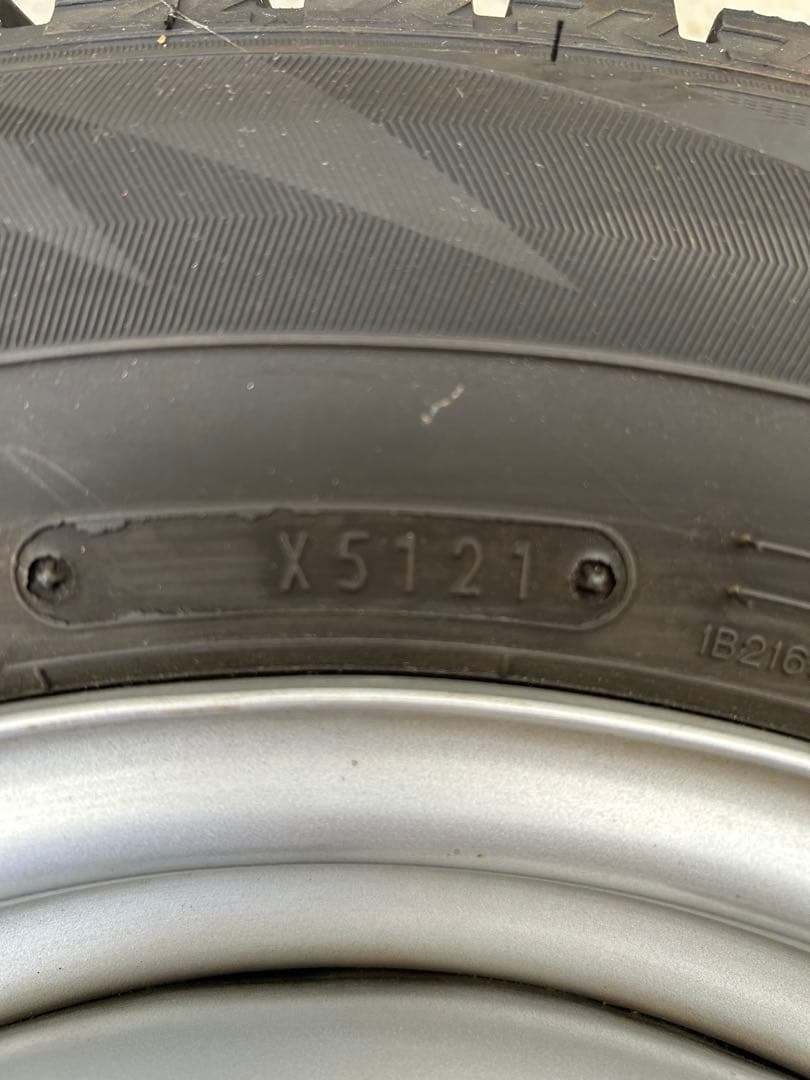 185/70R14 スタッドレスホイール4本 1シーズン使用　21年製　値下げ