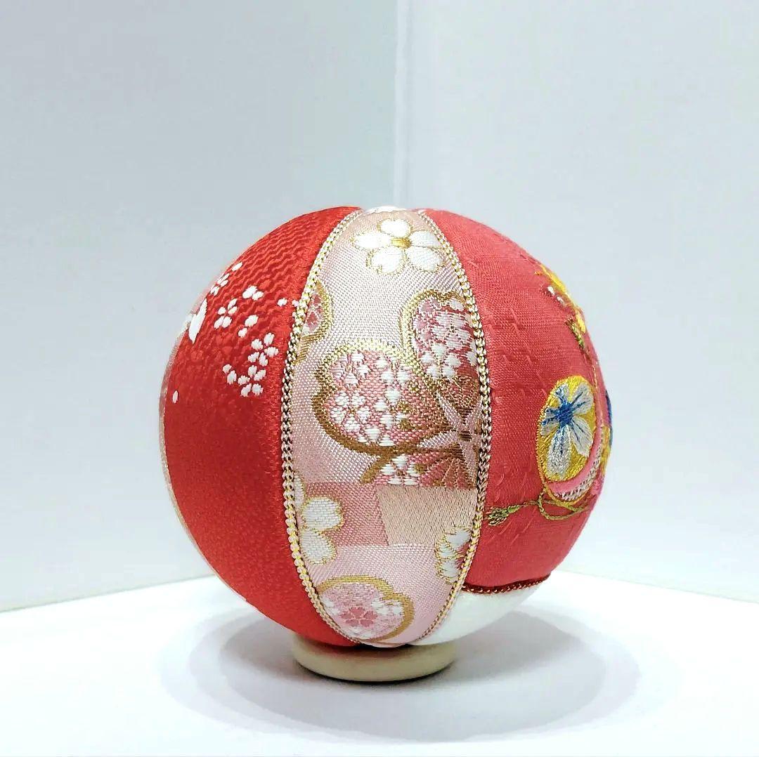 手鞠と蝶々の刺繍　和飾り