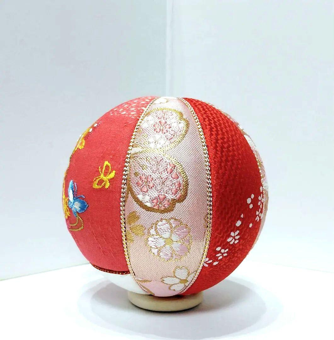 手鞠と蝶々の刺繍　和飾り