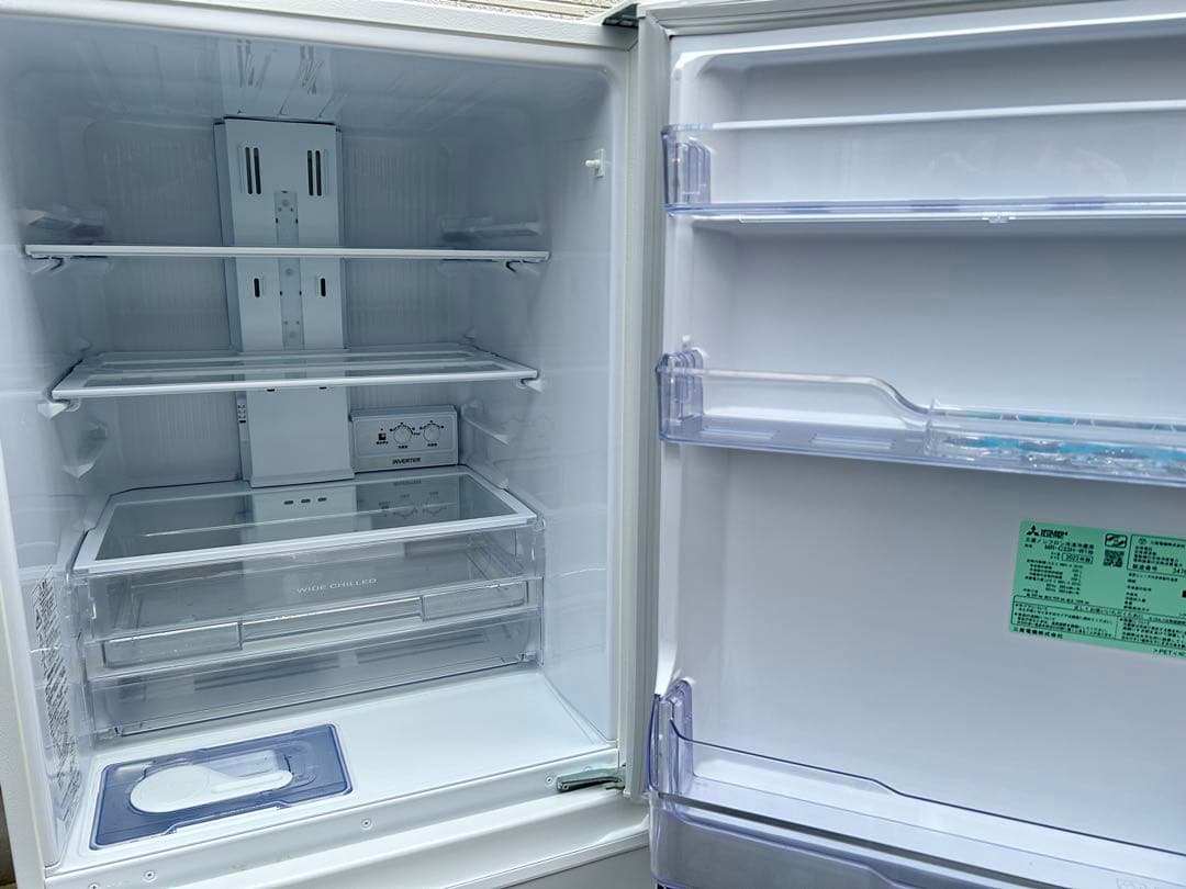 2023年製　MITSUBISHI 3ドア　冷蔵庫　330L