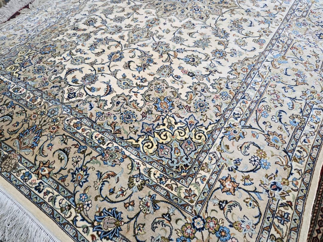 ペルシャ絨毯本物保証100%手織素材天然シルクfallah工房花柄157×106