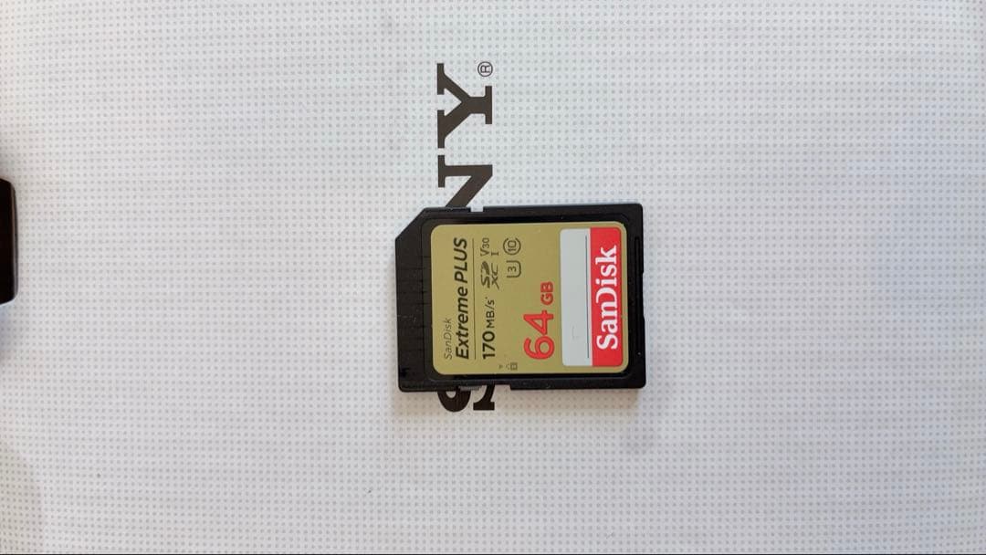 SONY ZV-E10 パワーズームレンズキット ホワイト【SDカード付】