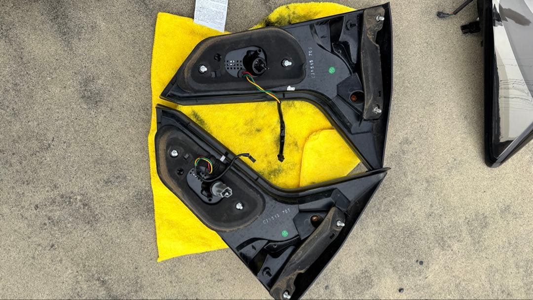 VEZEL スモークLEDテールランプ　シーケンシャル　ヴェゼル RU1 RU3