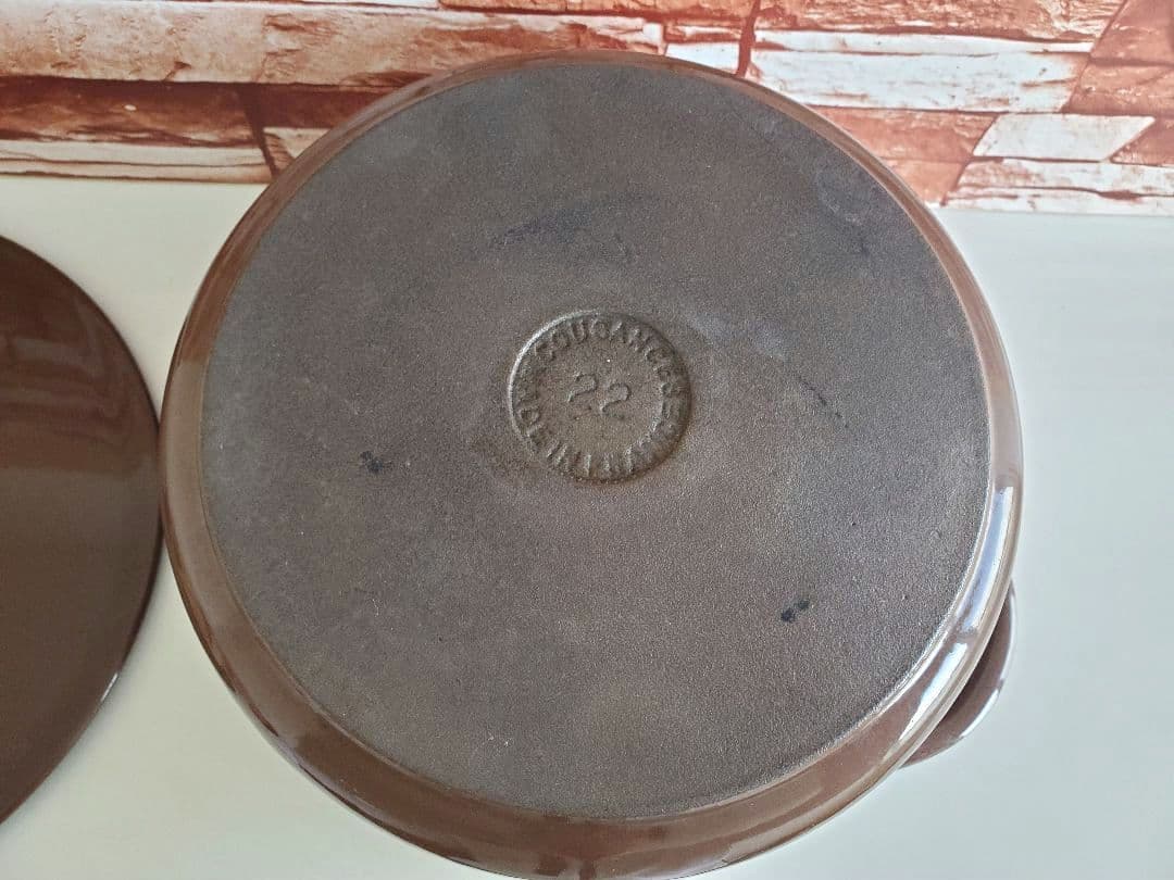 【希少品/幻セール】クーザンス　両手鍋　ダークブラウン　22cm