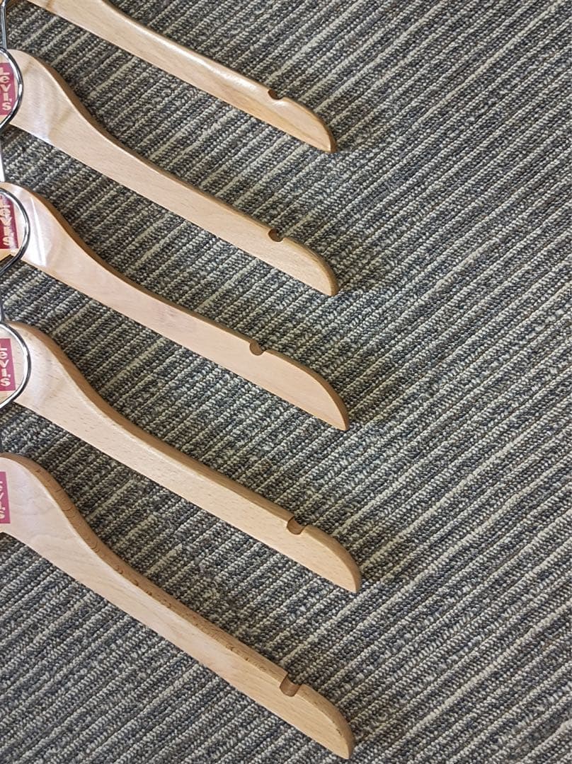 八5929【美品】Levis リーバイス 木製ハンガー10本セット